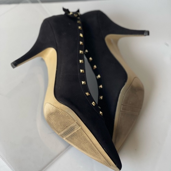 ELLE Women's Black Suede Pumps Heels Gold Studded Pointed Toe with Bow, Sz 8M - Picture 9 of 9